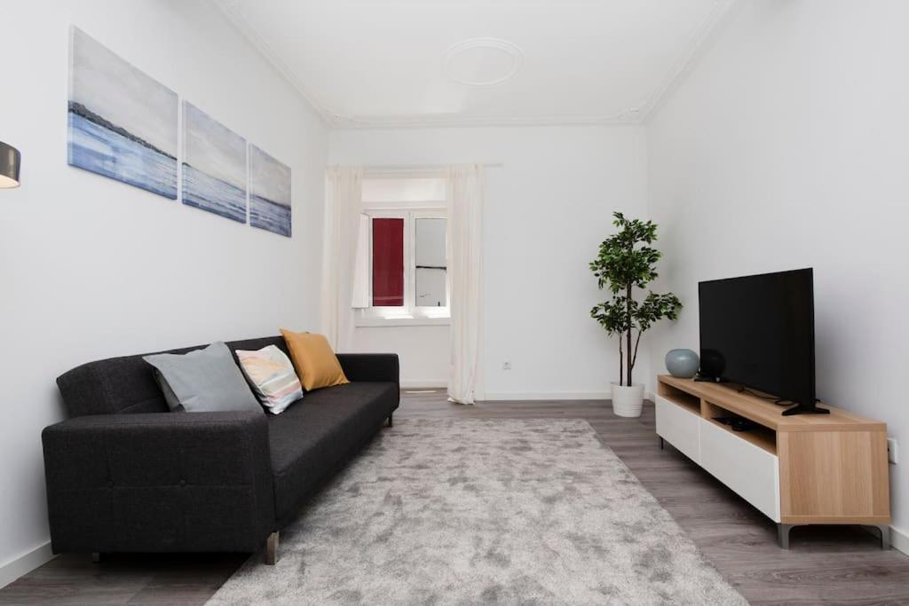 Santa Marta Cozy Apt W/ Ac Lisbon Exterior photo